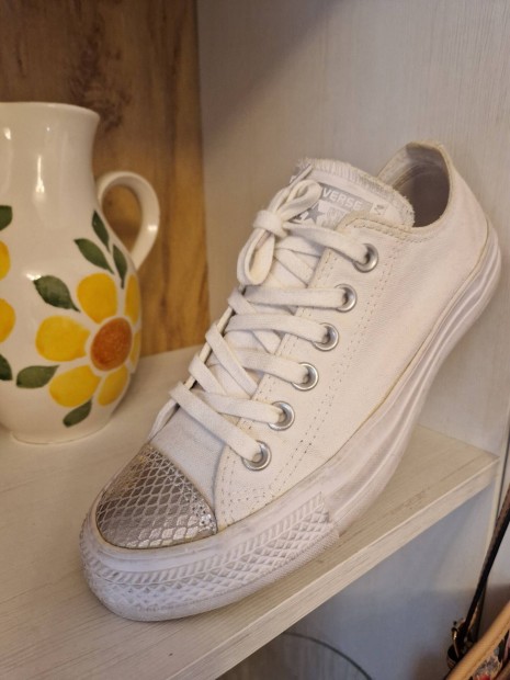 converse Dork!,38.5.