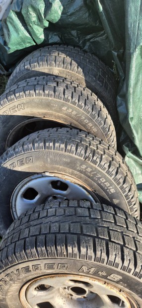 cooper discoverer M+S 235/70 r16 4db navara hilux L200