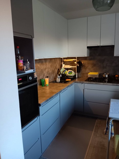 csal�di h�z Velence