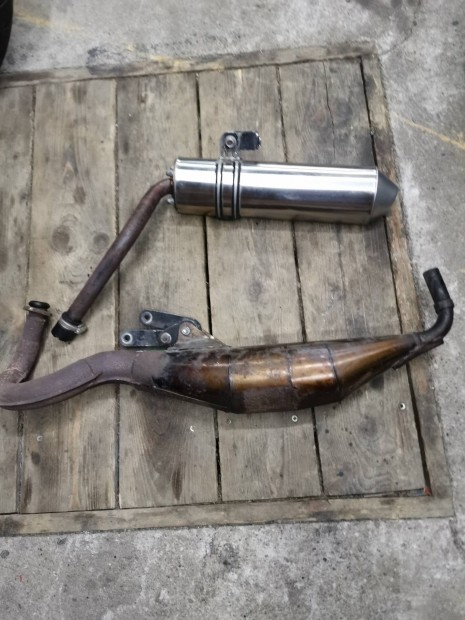 derbi gp1 racing leovince Kipufog 