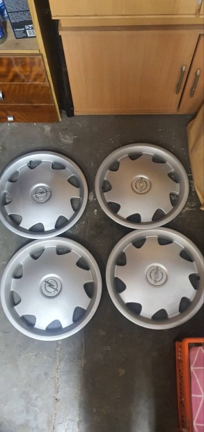 dsztrcsa 15"