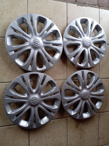 d�szt�rcsa szett