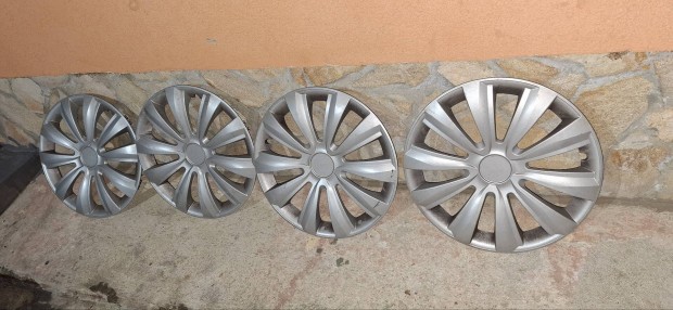 disztrcsk 4 db  (15")