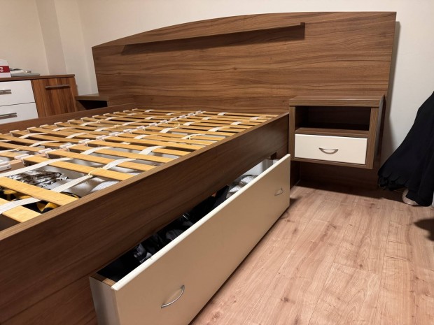 egyedi massz�v �gykeret olcs�n 