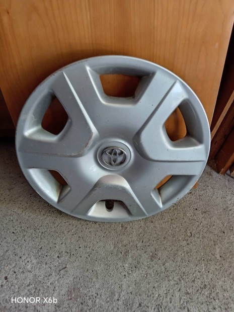 elad 14" Toyota dsztrcsa,gyri,hasznlt