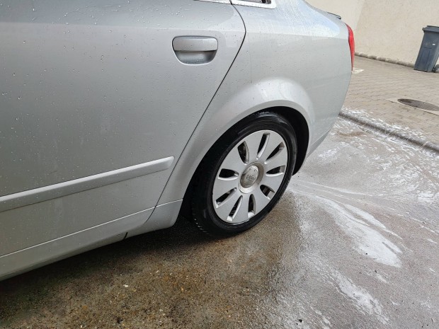 elad� 16 colos alufelni haszn�lhat� gumival