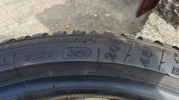 elado 17" j llapot tli gumi
