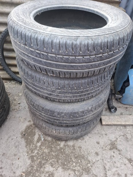 elad� 195/60 115 ny�ri gumi