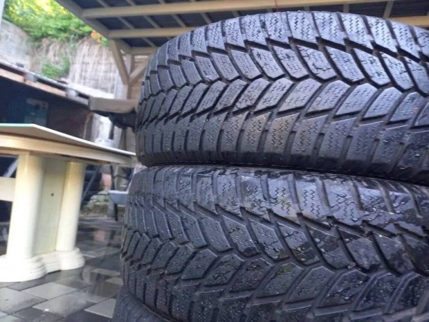 eladó 205/65r16c gumi garnitúra