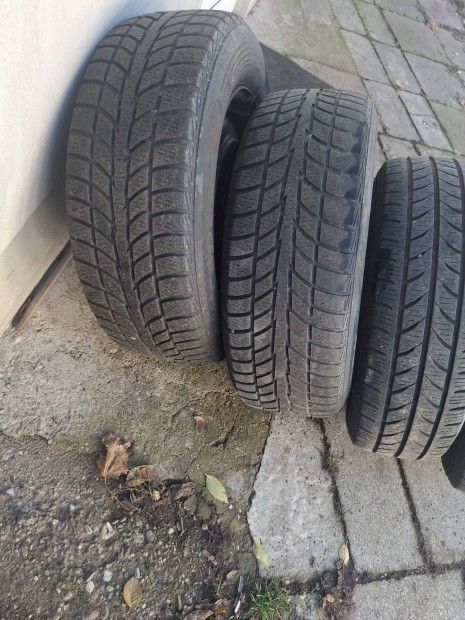 elad 4 db 5x98 15"os acelfelni teli gumikal  hankook