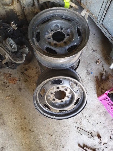 elado 4db ford ranger vagy b2500  lemez felni 15 s