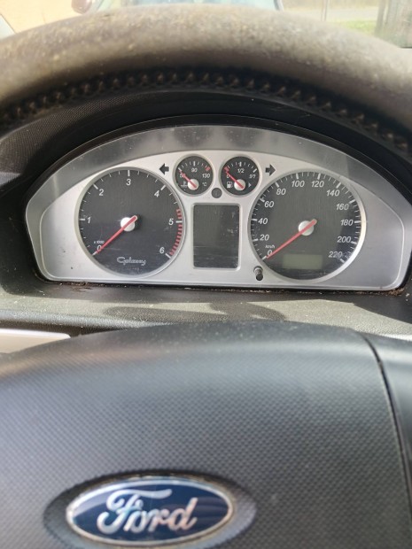 elad Ford Galaxy 1.9td alkatrsz.