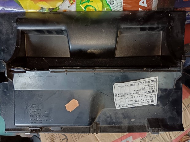 elad Ford Galaxy keszty tart.