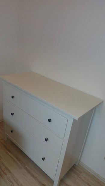 elad Ikea Hemnes komd