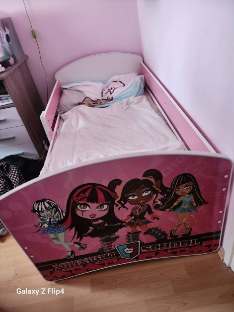 elad Monster High gyerekgy