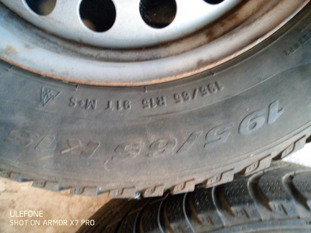 elad� a k�peken l�that� t�ligumi szett 