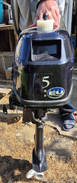 eladó csónak motor