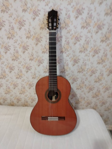 eladó egy Martinez spanyol neylon húros klasszikus gitar
