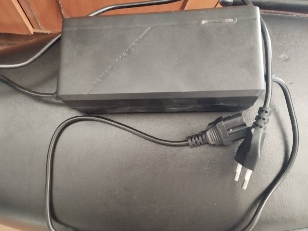elad elektromos robog tlt 60v 2a 140 wat tves rendels miatt.