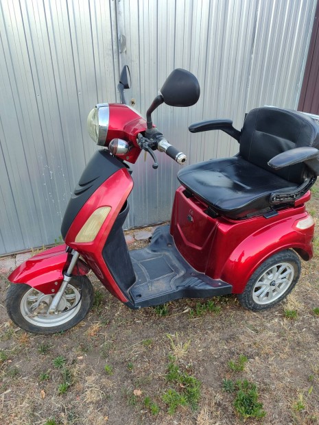eladó háromkerekű elektromos kerékpár
