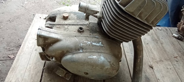 elad� izs motorblokk