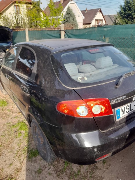 elado lacetti 1.4 16 alkatrszek