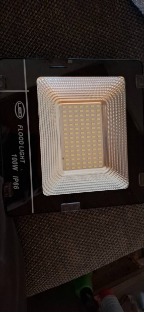 elad led reflektorok ! 