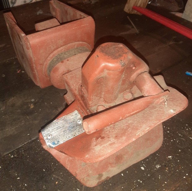 elad� mtz k�zponti huzo