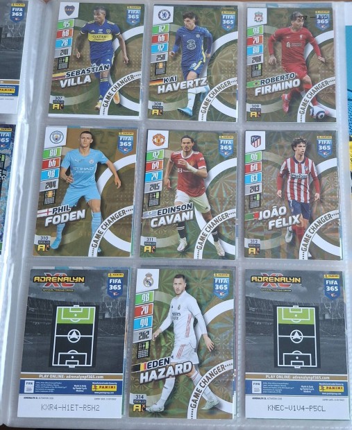 eladó panini 2022-es kártyaalbum, 285 kártyával