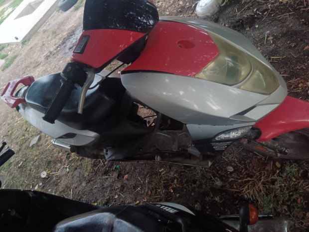 elad� robog� cpi