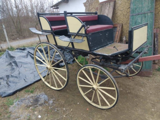 eladó vagy cserélhető kifogástalan állapotban lévő hintó