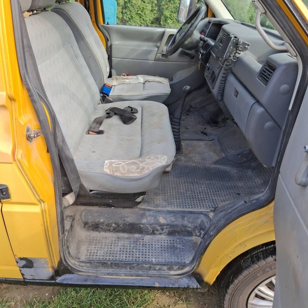 eladó volkswagen transporter 2.4 es motorral