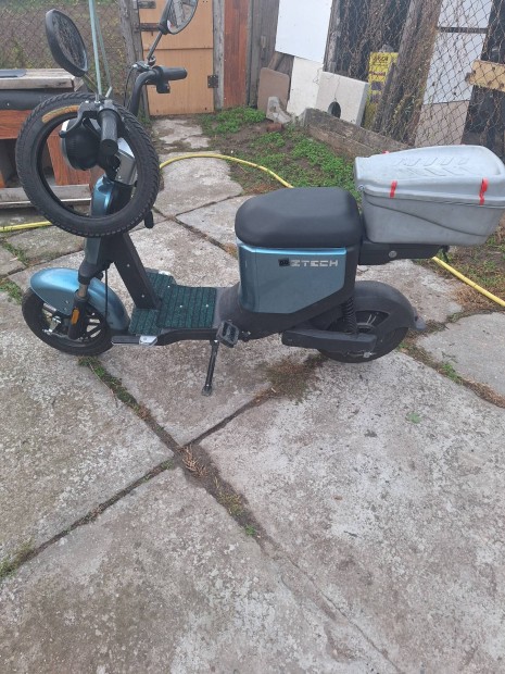 elektromos  robogo