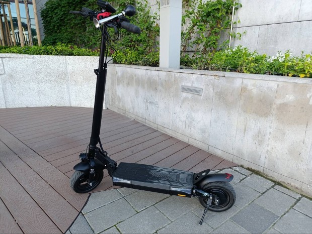 elektromos roller Ruptor R1