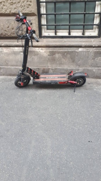 elektromos roller 