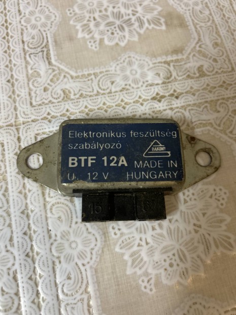 elektronikus feszltsg szablyoz btf 12A 12 V