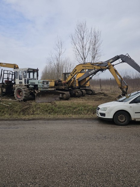 erdszeti kikzelt 6x6 sszkerekes darus