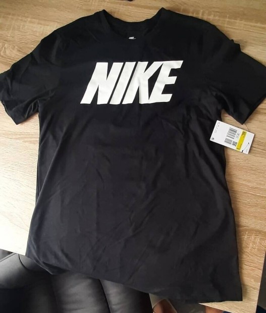 eredeti Nike pol, fekete S 