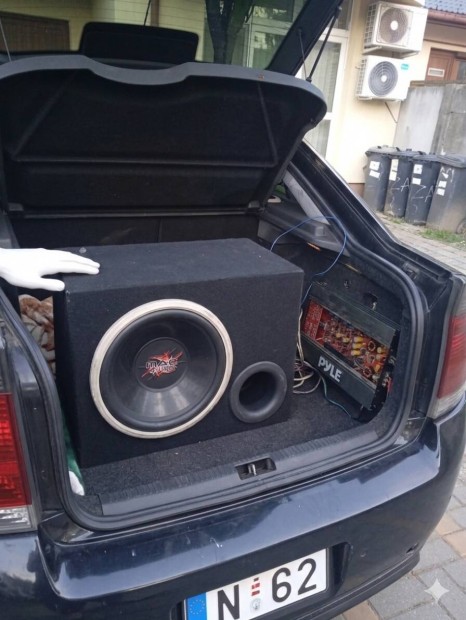 er�s�t� labd�val �s k�bel szettel 