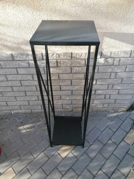 fatároló hasított rönknek