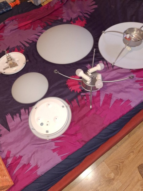 feh�r fali l�mp�k takar�kos �g�kel