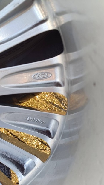 felújított 17" Ford alufelni szett Michelin nyári gumival