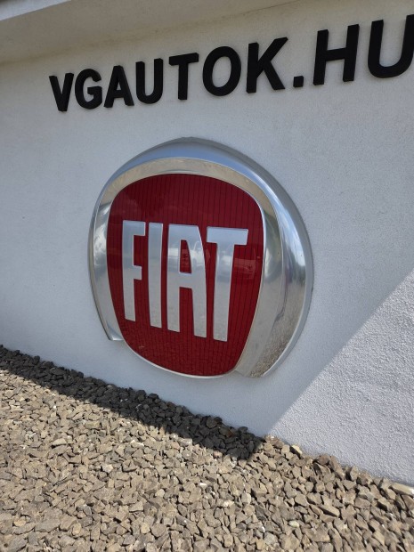 fiat logo emblma jelvny