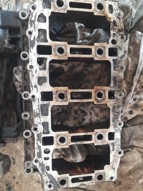 fiat punto 1.2 16v motor alsó aluminium rész