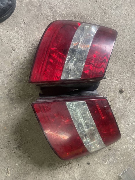 fiat stilo 5 ajt�s h�ts� l�mpa p�r