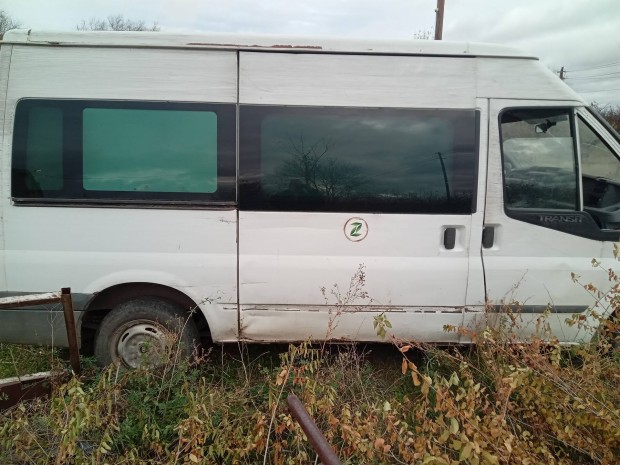 ford transit  egyben bontsra vagy amire akarod 