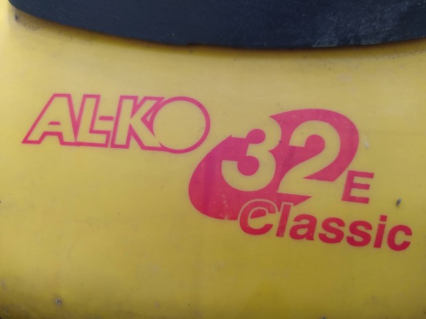 fűnyíró Alko 1000 W újszerű ajándék black decker