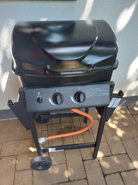 gázgrill két égős, grill kocsi, grillező, gáz grillsütő