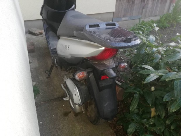 generic ride jump 50ccm robog 