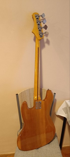 git�r fretless basszus Budapesten 